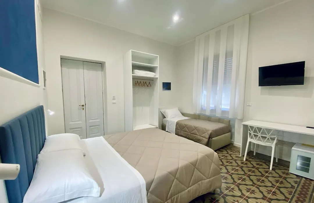 B&B Hèlios-1